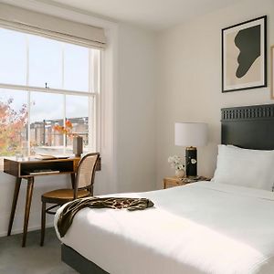 Kamer met een Queen Size Bed